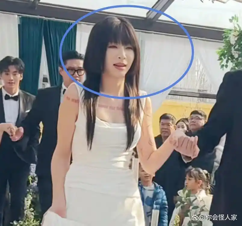 痞幼颜值差距真实性质疑_痞幼伴娘装引发争议_网红痞幼黑料照片,